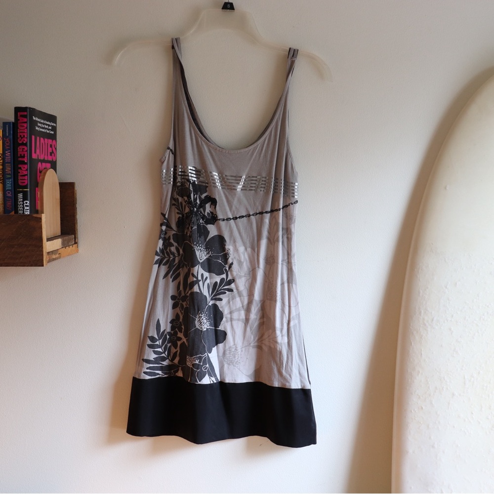 express dreamweight cotton grey floral designed top